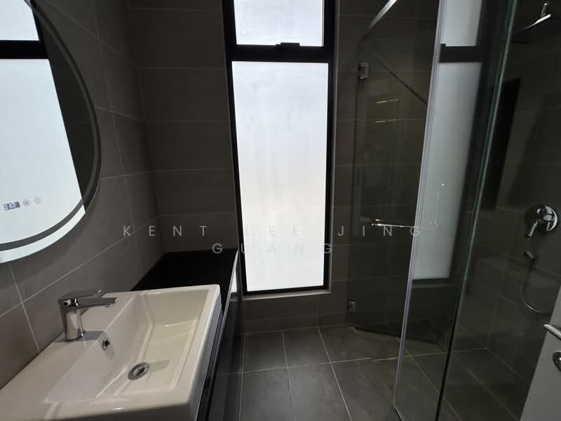 Rumah Berkembar untuk Dijual di Bandar Bukit Puchong 2 (Puchong) - Kent Lee Jing Guang - Bathroom - PropertyGuru.com.my