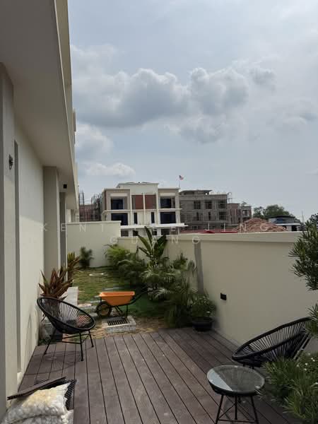 Rumah Berkembar untuk Dijual di Bandar Bukit Puchong 2 (Puchong) - Kent Lee Jing Guang - Exterior - PropertyGuru.com.my