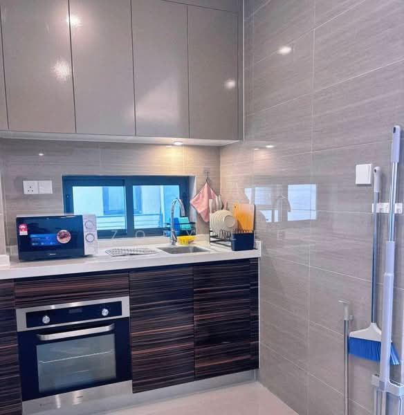Kondominium untuk Disewa di R&F Princess Cove Phase 2-Seine Region - Zoey Lee - Kitchen - PropertyGuru.com.my