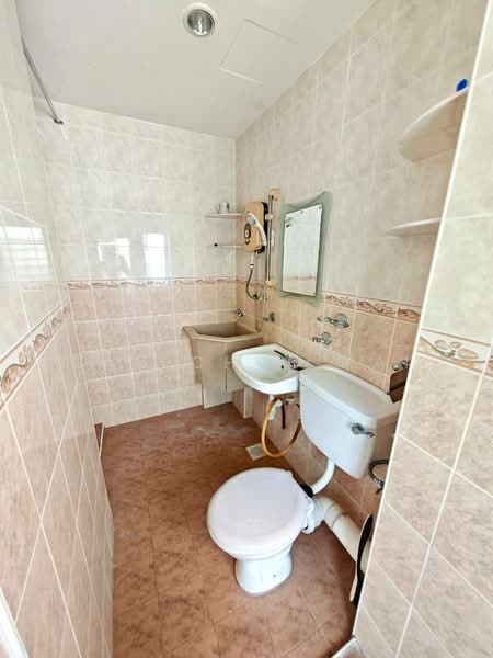 Apartment for Rent at Gambier Heights - Gan Chun Kai - Bathroom - PropertyGuru.com.my