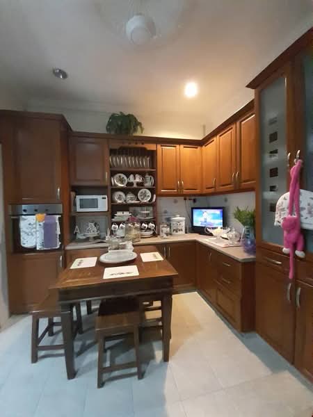Jalan Nikel Satu 7/26A 40000 SHAH ALAM untuk Untuk Dijual - RM 950,000, Mac 2026 - Kitchen - PropertyGuru.com.my