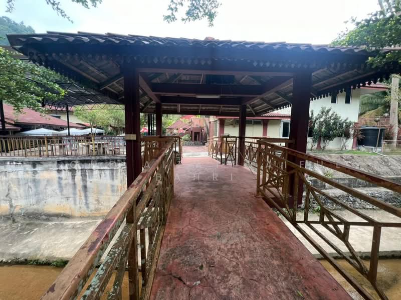 Hotel / Resort for Sale in Hulu Langat (Selangor) - Mohd Aizat Saiful Bahri - Exterior - PropertyGuru.com.my