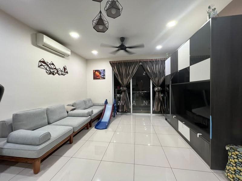 Kondominium untuk Dijual di Green Residence - Mr Wan - Living Room - PropertyGuru.com.my