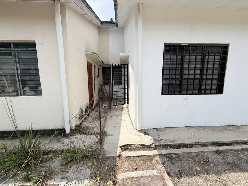 1-storey Terraced House for Sale in Seri Iskandar (Perak) - Cathy Chin - Exterior - PropertyGuru.com.my