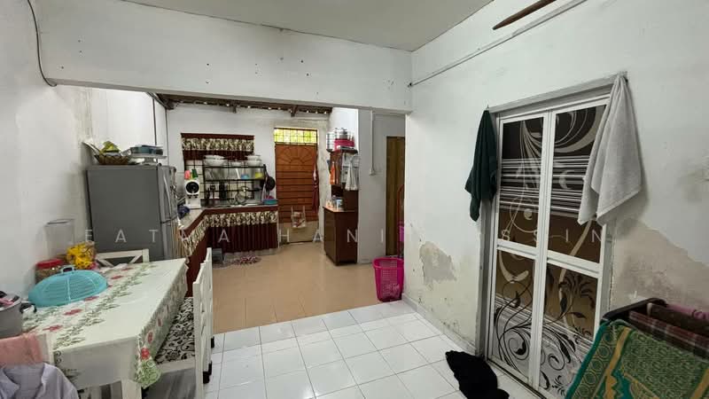 Taman Puchong Indah untuk Untuk Dijual - RM 375,000, Mac 2026 - Kitchen - PropertyGuru.com.my