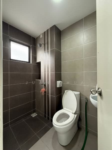 Semi-Detached House for Sale in Taman Pulai Hijauan (Skudai) - Juan Chua - Bathroom - PropertyGuru.com.my