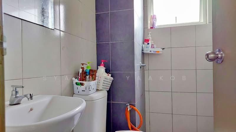 Condominium for Sale at Puncak 7 - Syazmil Yaakob - Bathroom - PropertyGuru.com.my