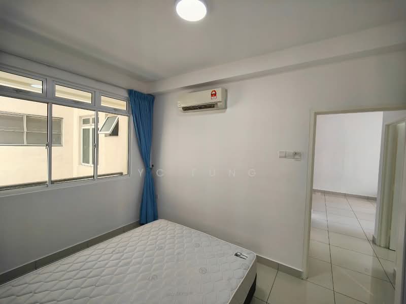 Service Residence for Sale at KSL Residence @ Daya - YC Fung - Bedroom - PropertyGuru.com.my