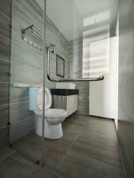 Service Residence for Sale at KSL Residence @ Daya - YC Fung - Bathroom - PropertyGuru.com.my