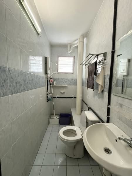 Serina Bay untuk Untuk Disewa - RM 1,450 /bulan, Mac 2026 - Bathroom - PropertyGuru.com.my