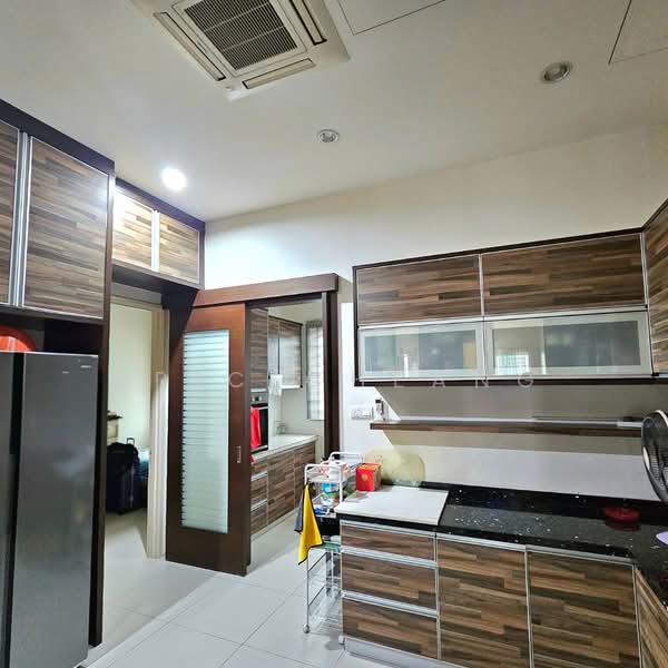 3-storey Terraced House for Sale in Tanjung Bungah (Penang) - Eric Cheang - Kitchen - PropertyGuru.com.my