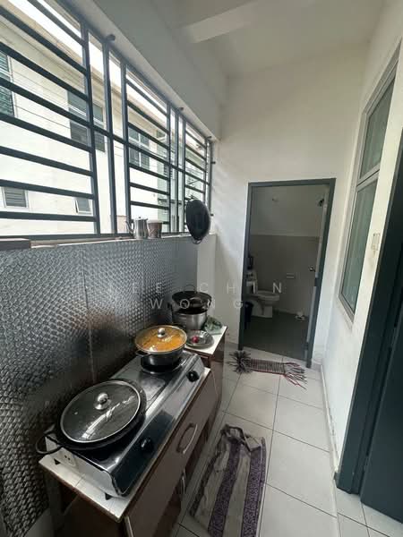 2.5-storey Terraced House for Sale in Iskandar Puteri (Nusajaya) (Johor) - Lee Chin Wong - Kitchen - PropertyGuru.com.my