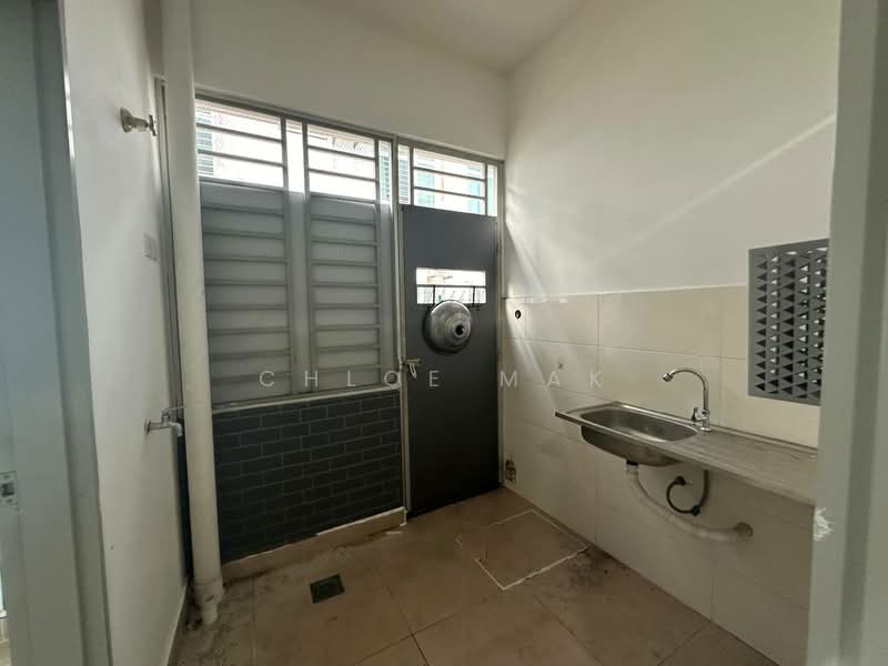 3-storey Terraced House for Rent in Nusa Sentral (Iskandar Puteri (Nusajaya)) - Chloe Mak - Kitchen - PropertyGuru.com.my