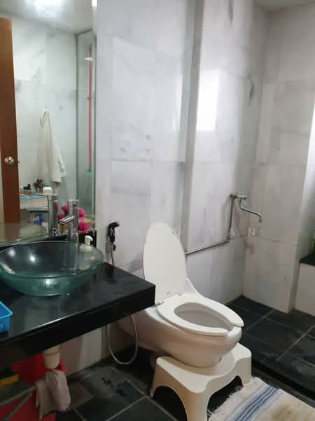 Condominium for Sale at Perdana Emerald - Raymond Tan - Bathroom - PropertyGuru.com.my