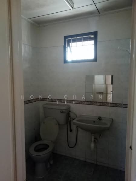 2-storey Terraced House for Rent in Johor Bahru (Johor) - Hong Charng Lee - Bathroom - PropertyGuru.com.my