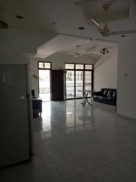 2-storey Terraced House for Rent in Johor Bahru (Johor) - Hong Charng Lee - Living Room - PropertyGuru.com.my