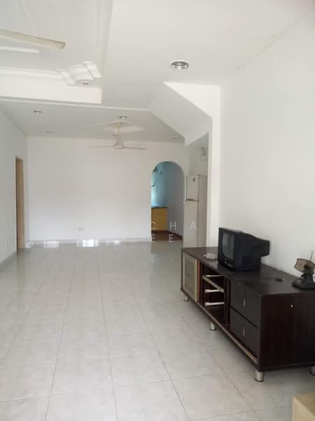 2-storey Terraced House for Rent in Johor Bahru (Johor) - Hong Charng Lee - Living Room - PropertyGuru.com.my