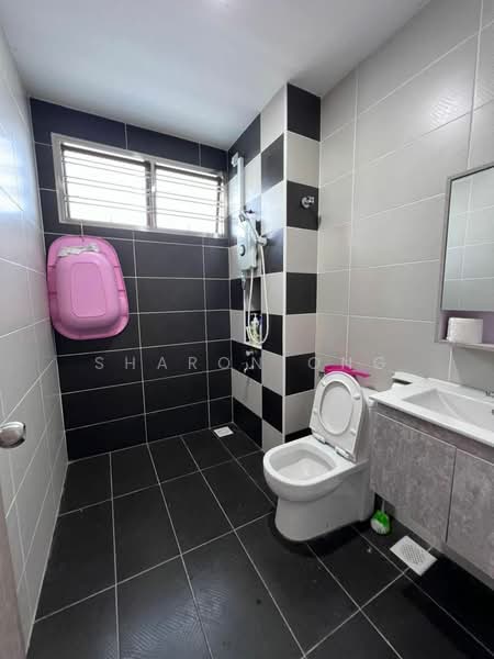 Bandar Tiram 3 untuk Untuk Dijual - RM 650,000, Apr 2026 - Bathroom - PropertyGuru.com.my