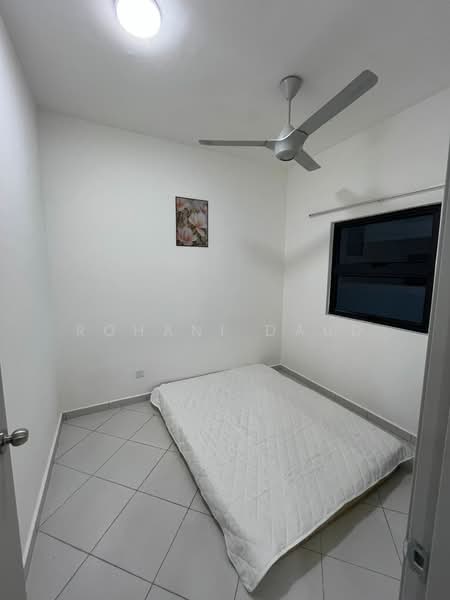 Residensi Emas untuk Untuk Disewa - RM 1,400 /bulan, Mac 2026 - Bedroom - PropertyGuru.com.my