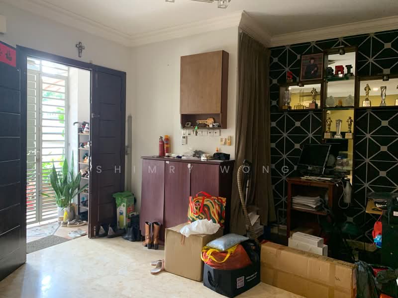 3-storey Terraced House for Sale in Jalan Klang Lama (Old Klang Road) (Kuala Lumpur) - Shimry Wong - Entrance - PropertyGuru.com.my