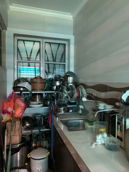 3-storey Terraced House for Sale in Jalan Klang Lama (Old Klang Road) (Kuala Lumpur) - Shimry Wong - Kitchen - PropertyGuru.com.my