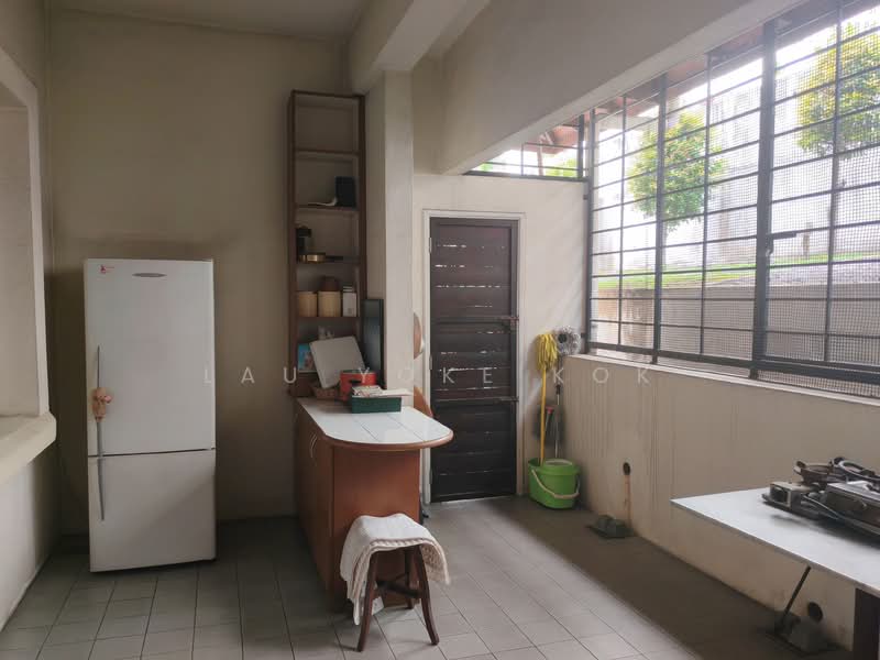 Rumah Berkembar untuk Dijual di Damansara Heights (Kuala Lumpur) - Lau Yoke Kok - Back interior - extended area - PropertyGuru.com.my