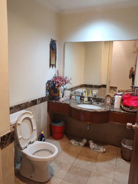 Rumah Berkembar untuk Dijual di Damansara Heights (Kuala Lumpur) - Lau Yoke Kok - Bathroom - PropertyGuru.com.my