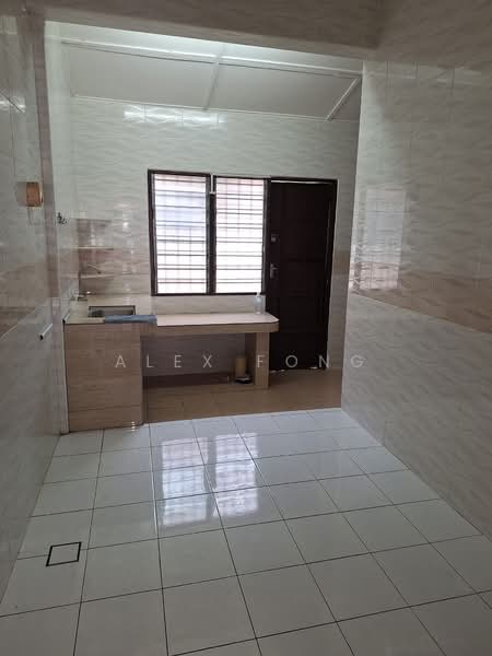 1-storey Terraced House for Sale in Ipoh (Perak) - Alex Fong - Kitchen - PropertyGuru.com.my