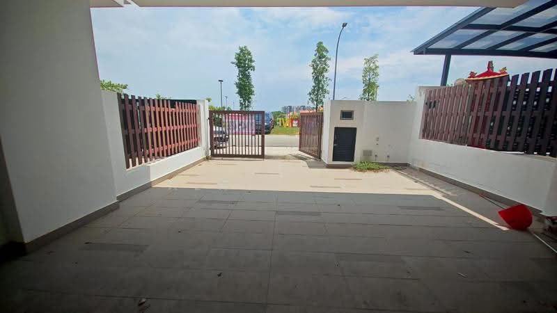 Rumah Teres 3-Tingkat untuk Dijual di Seksyen U13 (Setia Alam) - Alwin Yee - Exterior - PropertyGuru.com.my