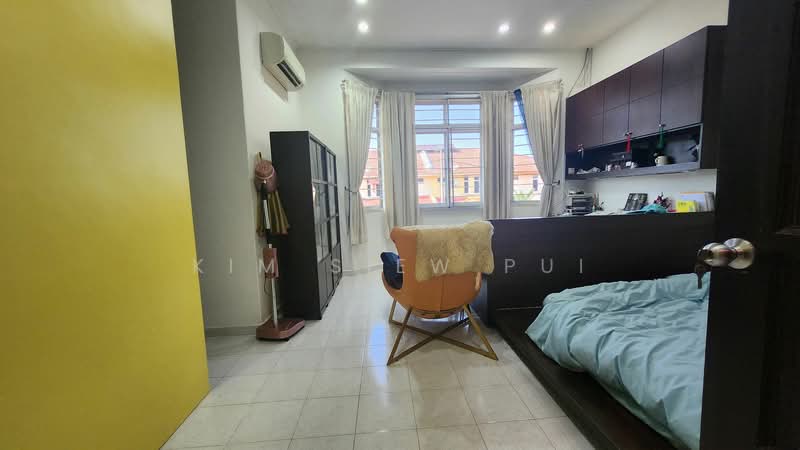 2-storey Terraced House for Sale in Kampung Padang Rokma (Chenderong Batu) - Kim Siew Pui - Bedroom - PropertyGuru.com.my