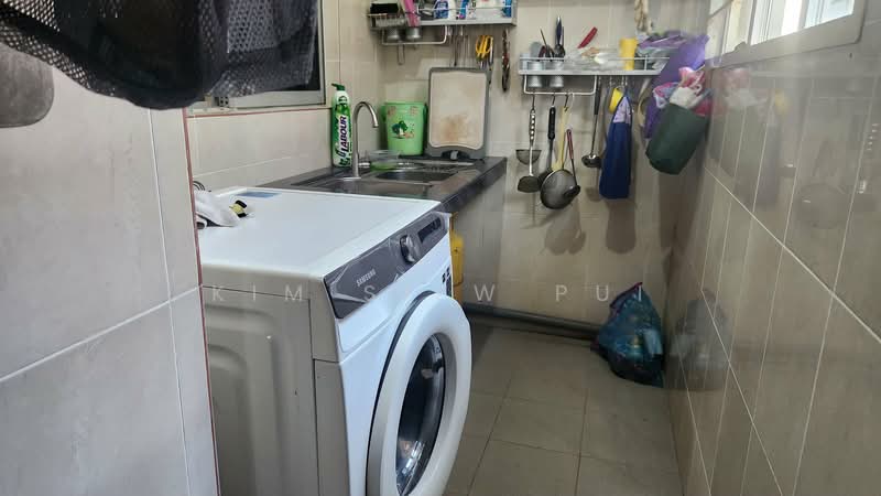 2-storey Terraced House for Sale in Kampung Padang Rokma (Chenderong Batu) - Kim Siew Pui - Kitchen - PropertyGuru.com.my