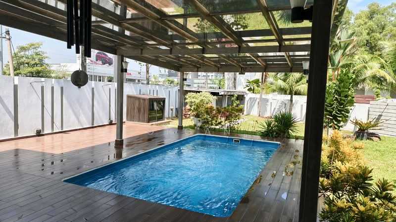 Semi-Detached House for Sale in Glenmarie (Selangor) - Morgan . - Garden - PropertyGuru.com.my