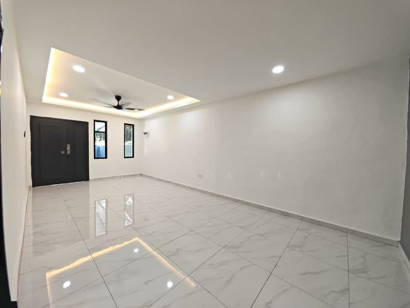 1-storey Terraced House for Sale in Taman Senai Jaya (Senai) - Melinda Ee - Living Room - PropertyGuru.com.my