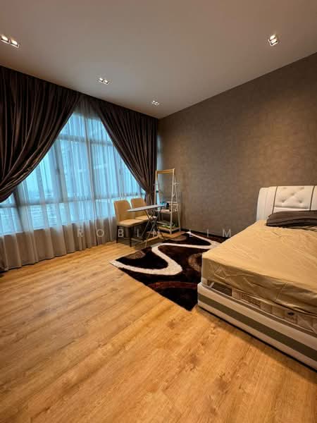 Service Residence for Sale at D'Summit Residences - Robin Lim - Bedroom - PropertyGuru.com.my
