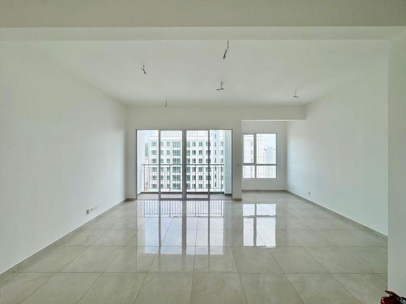Kondominium untuk Dijual di Lucerne Residences - S J Foo - Living Room - PropertyGuru.com.my