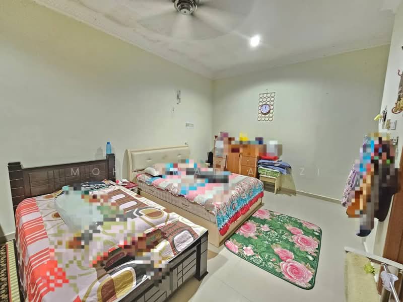 Semi-Detached House for Sale in Astana Permai (Kuantan) - Mohammad Azizi - Bedroom - PropertyGuru.com.my