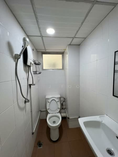 Condominium for Sale at N-Park Condominium - S J Foo - Bathroom - PropertyGuru.com.my