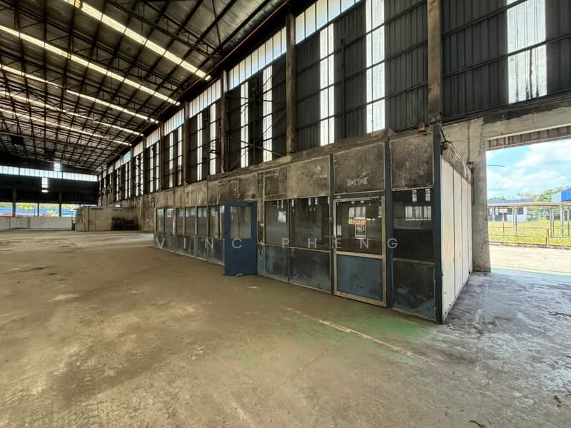 Warehouse for Rent in Kawasan Perindustrian Tangga Batu (Tangga Batu) - Vinc Pheng - PropertyGuru.com.my