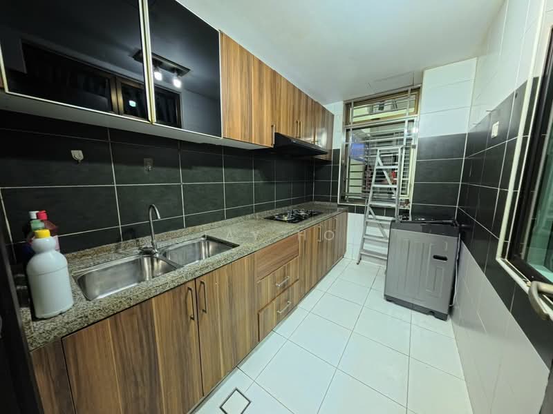 Apartment for Rent at D'Inspire Residence (Inspira Bestari) - Jay Ho - Kitchen - PropertyGuru.com.my