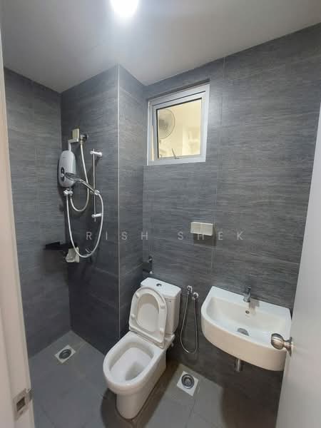 Service Residence for Rent at Gaya Resort Homes - Irish Shek - Bathroom - PropertyGuru.com.my