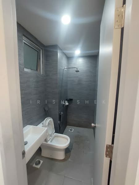 Service Residence for Rent at Gaya Resort Homes - Irish Shek - Bathroom - PropertyGuru.com.my