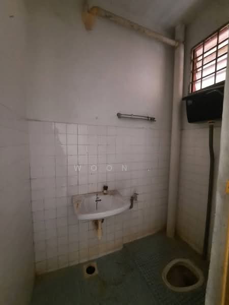 Rumah Teres 2 Tingkat untuk Dijual di Batu Berendam (Melaka) - Woon . - Bathroom - PropertyGuru.com.my