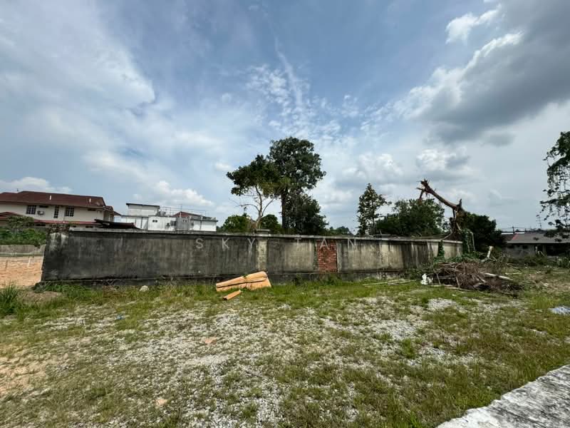 Taman Bukit Kempas untuk Untuk Dijual - RM 1,680,000, Mac 2026 - Exterior - PropertyGuru.com.my