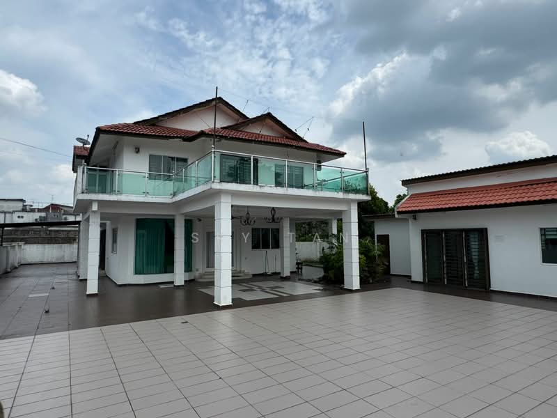 Taman Bukit Kempas untuk Untuk Dijual - RM 1,680,000, Mac 2026 - Exterior - PropertyGuru.com.my
