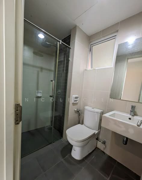 Service Residence for Sale at Tiara Mutiara / The Crown - Nicole Chen - Bathroom - PropertyGuru.com.my