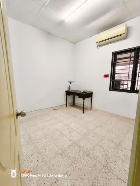 1-storey Terraced House for Sale in Taman Pelangi (Johor Bahru) - Yik Tat - PropertyGuru.com.my
