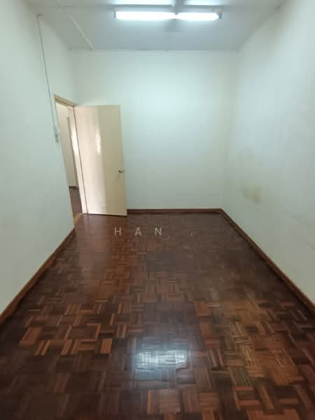 2-storey Terraced House for Sale in Taman Overseas Union (Taman Oug) (Jalan Klang Lama (Old Klang Road)) - Han . - Interior - PropertyGuru.com.my