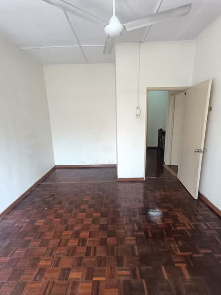 2-storey Terraced House for Sale in Taman Overseas Union (Taman Oug) (Jalan Klang Lama (Old Klang Road)) - Han . - Interior - PropertyGuru.com.my