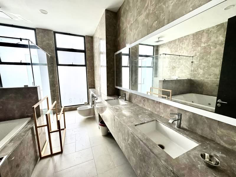 East Ledang untuk Untuk Dijual - RM 4,380,000, Mac 2026 - Bathroom - PropertyGuru.com.my