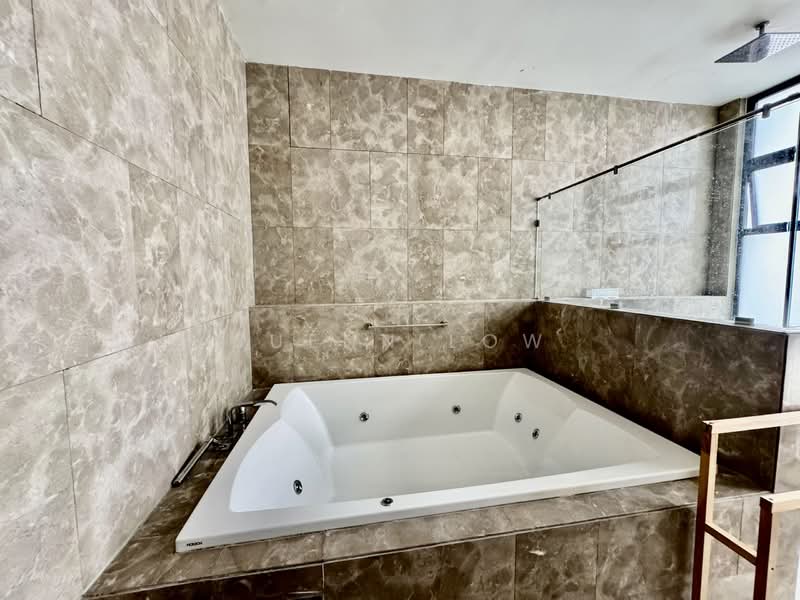 East Ledang untuk Untuk Dijual - RM 4,380,000, Mac 2026 - Bathroom - PropertyGuru.com.my